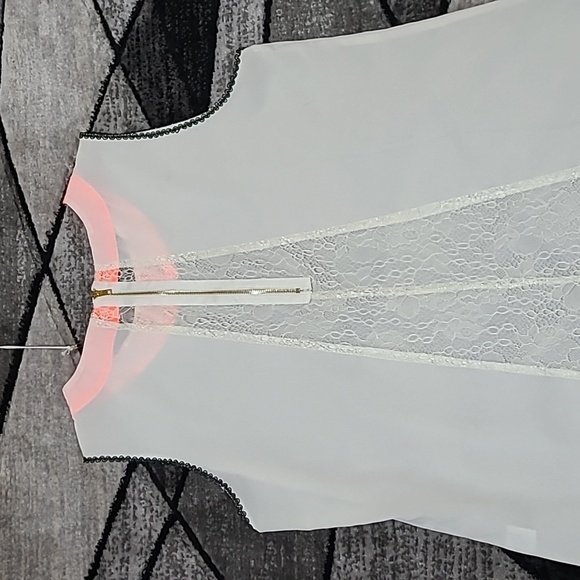 FREEWAY SHEER LACE ZIP BACK TRIM SLEEVELESS SHIRT - Picture 11 of 14